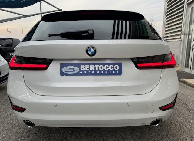 BMW 320 D TOURING AUTOMATICO completo